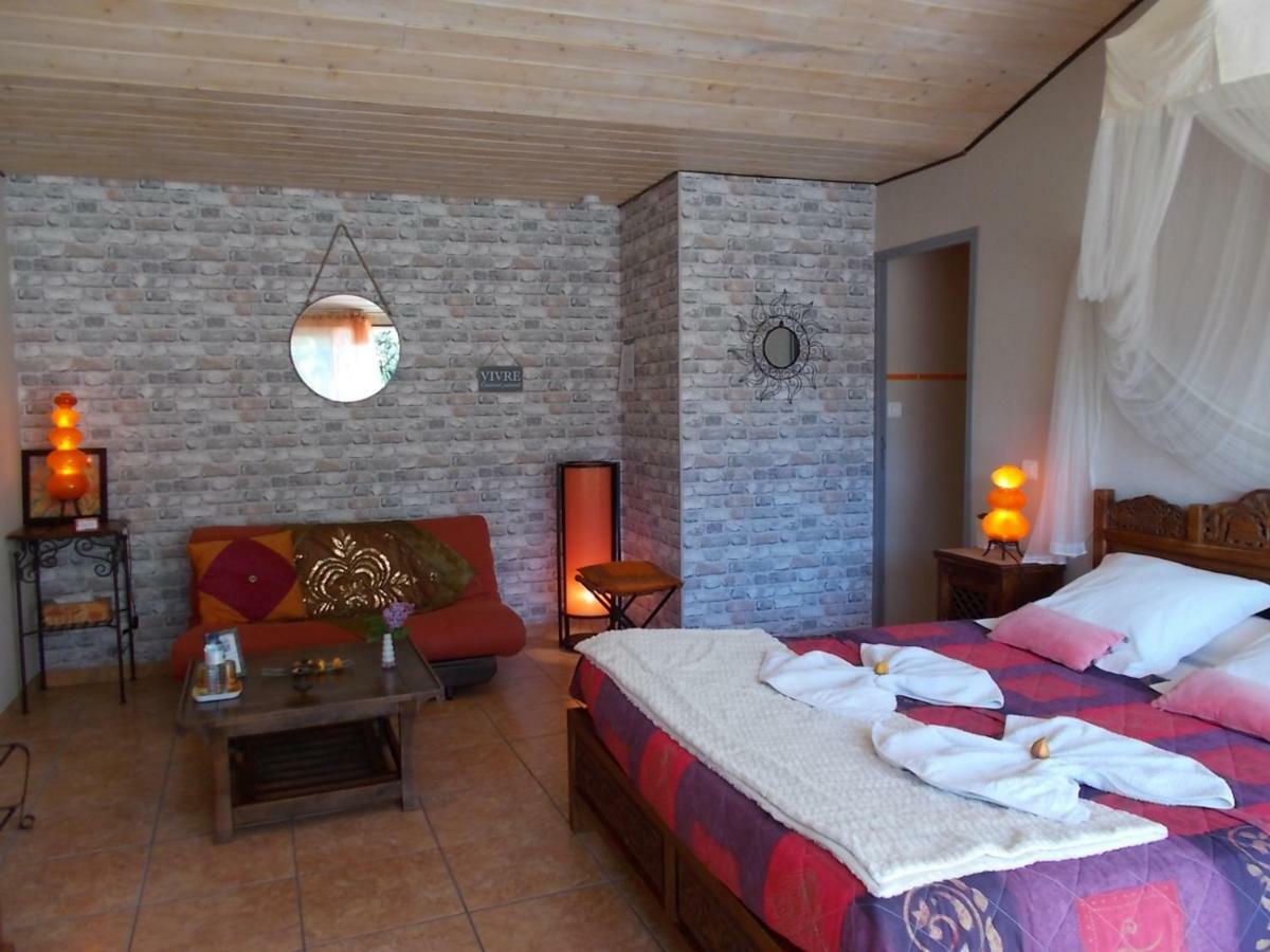 Le Clos Des Palmiers Saint-Ouen-d'Aunis Ngoại thất bức ảnh